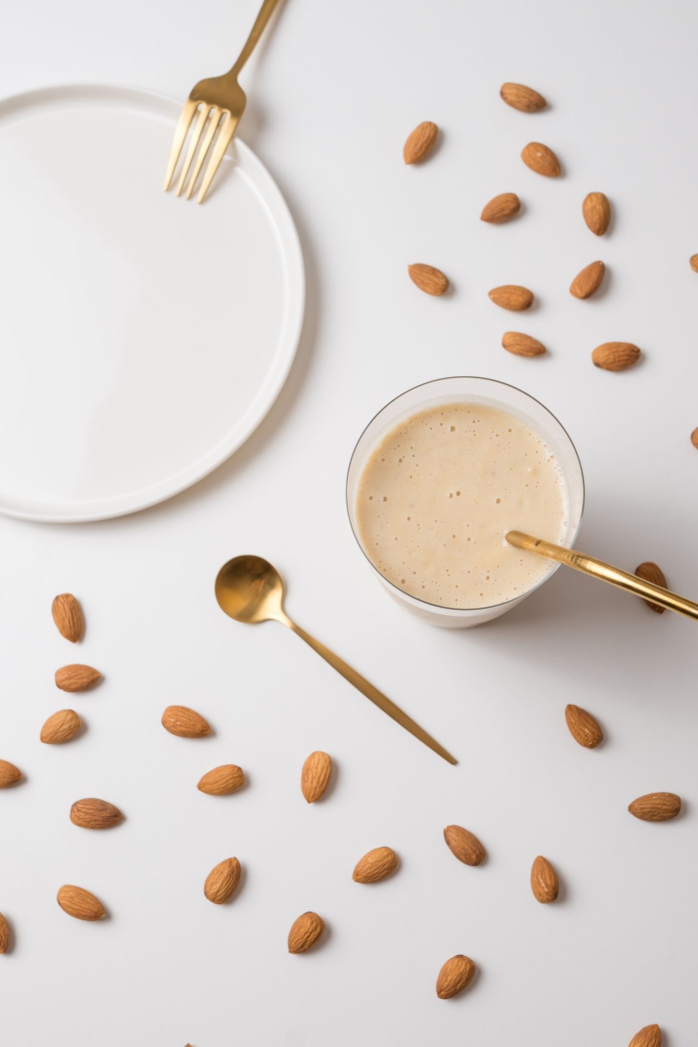 Thick Almond Date Shake
