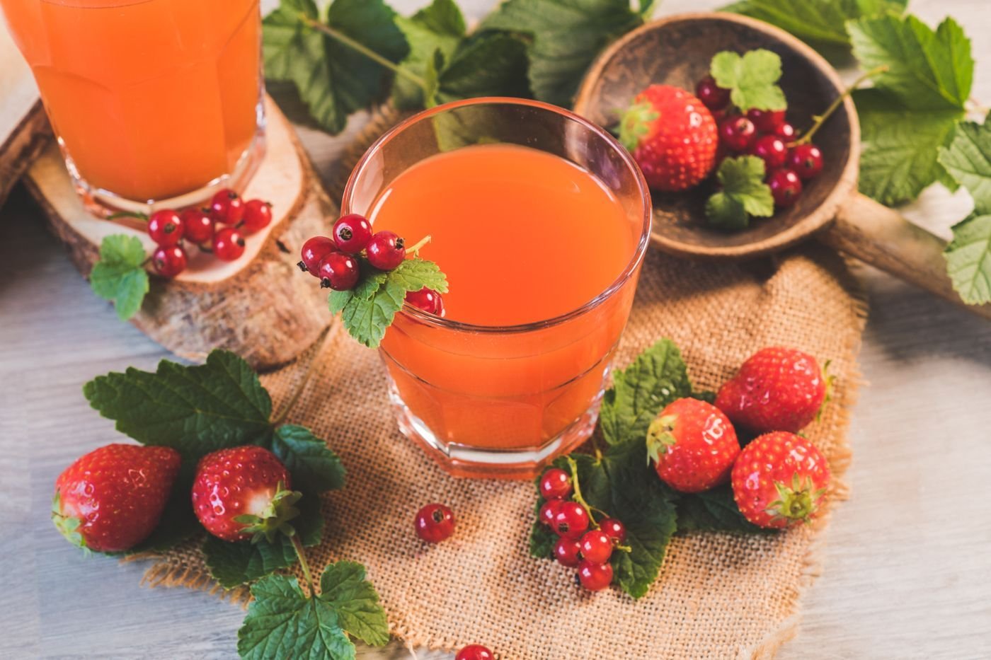 Carrot, Strawberry and Redcurrant Juice