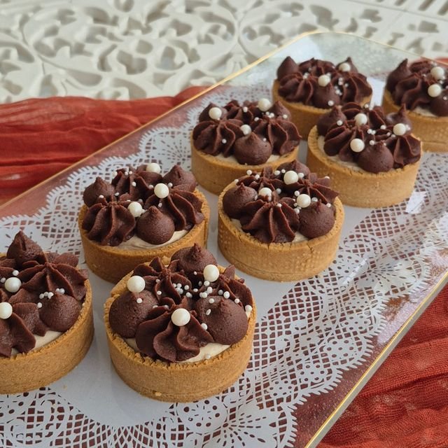 Piped Chocolate Rosette Tartlets