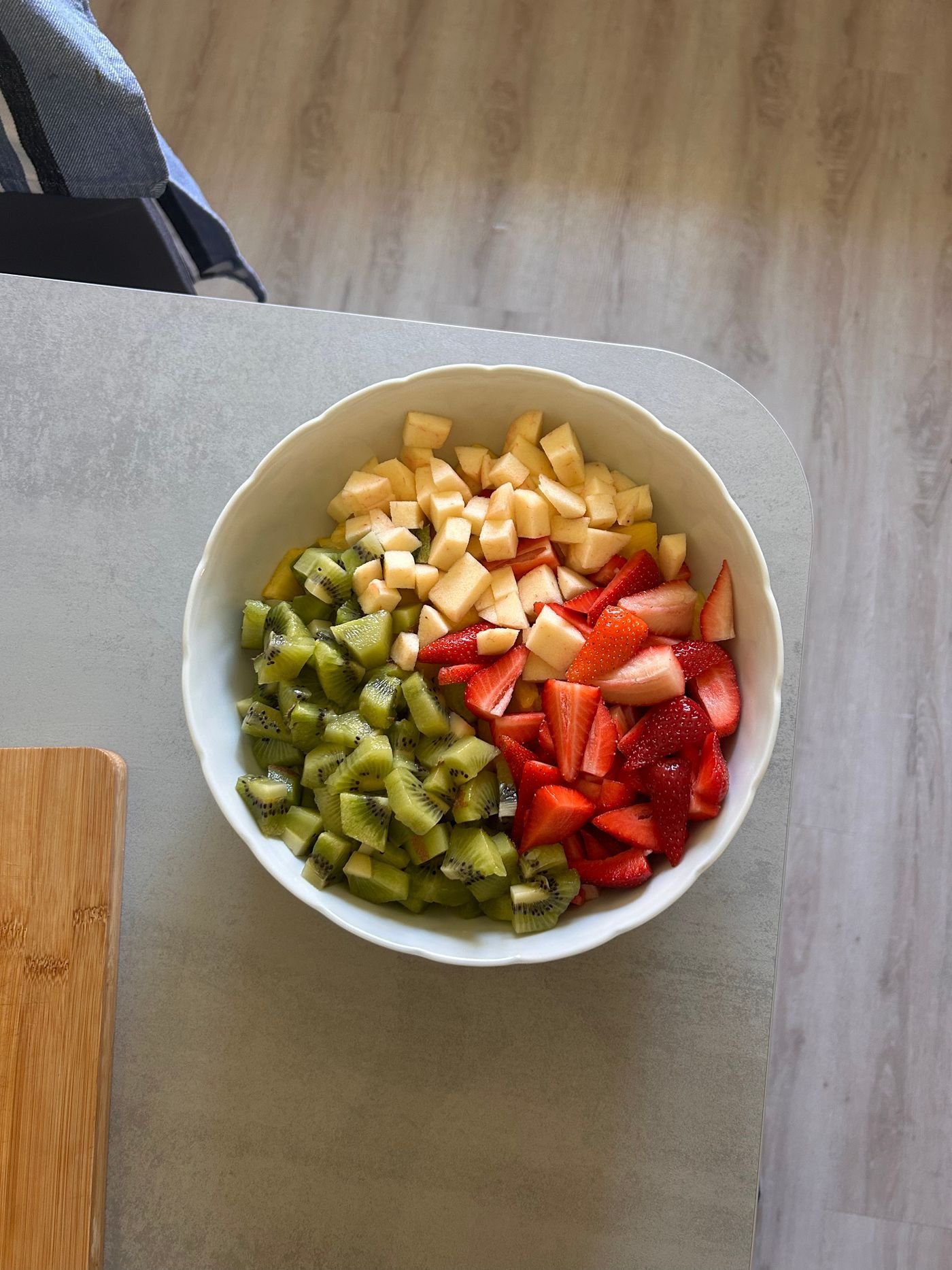 Kiwi, Apple and Strawberry Sections
