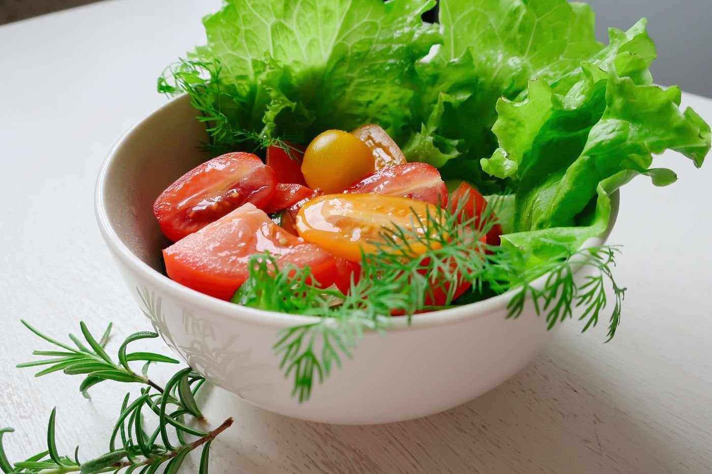Butter Lettuce, Cherry Tomato and Dill Salad