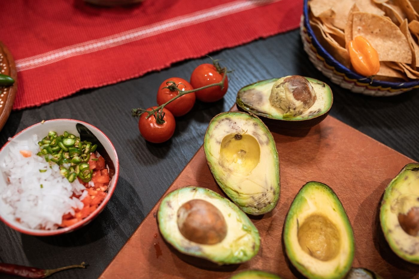 Build-Your-Own Guacamole Bar