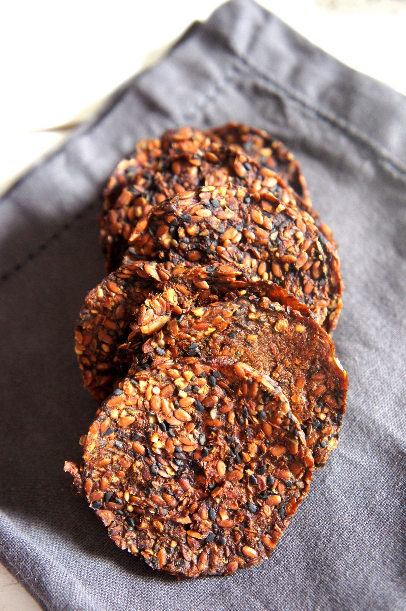 Round Sun-Dried Tomato Flax Crackers
